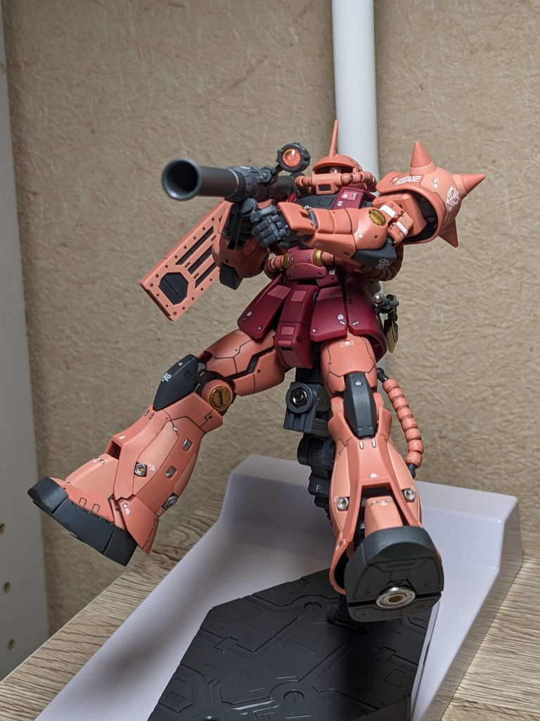 撮影ブースを買う前に撮った写真この後、足の付け根の軸が折れる寸前でグラグラするためもうこのポーズはできません カッコよかったのに泣