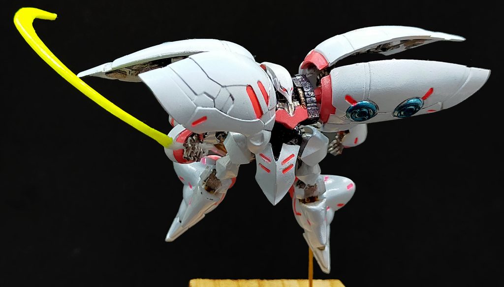 バインダーの部分の微妙な開きが今回のこだわりです。アーティファクト第3段のなかで、一番カッコいいですね。