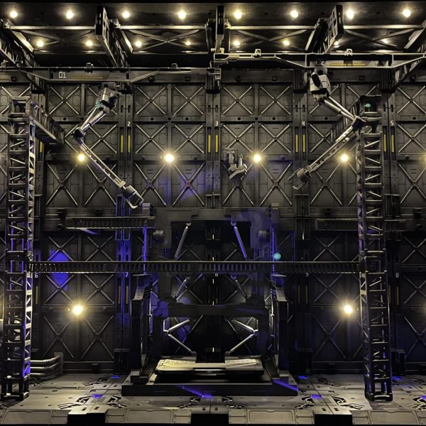 百均ディスプレイベースで撮影用格納庫