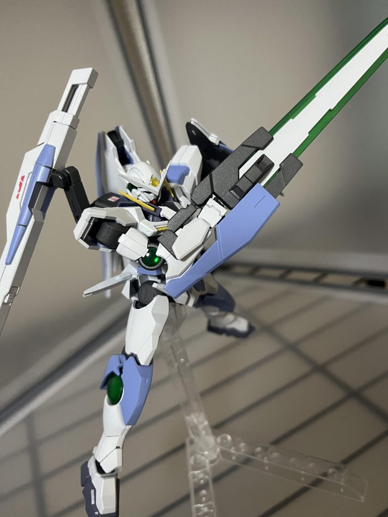 武装はGNソードIIIがメインです