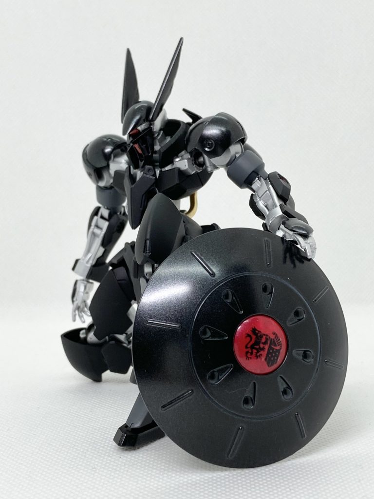盾はHGパラスアテネのものをジョイントを加工して取り付けてます。