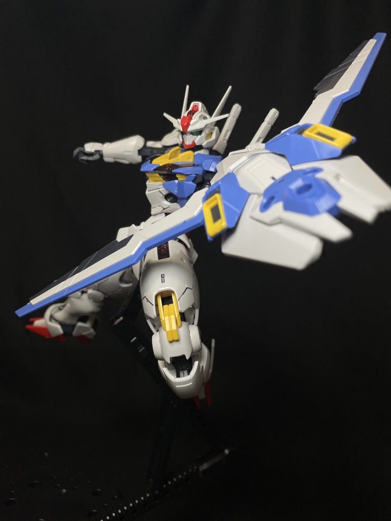 このシールド、変形させてハサミみたいにできるんですよ。すごくない？