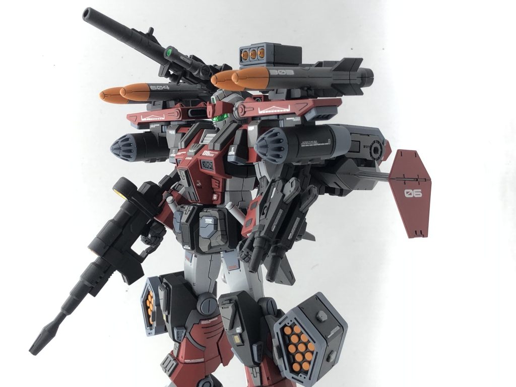 横から。フライトユニット展開状態。