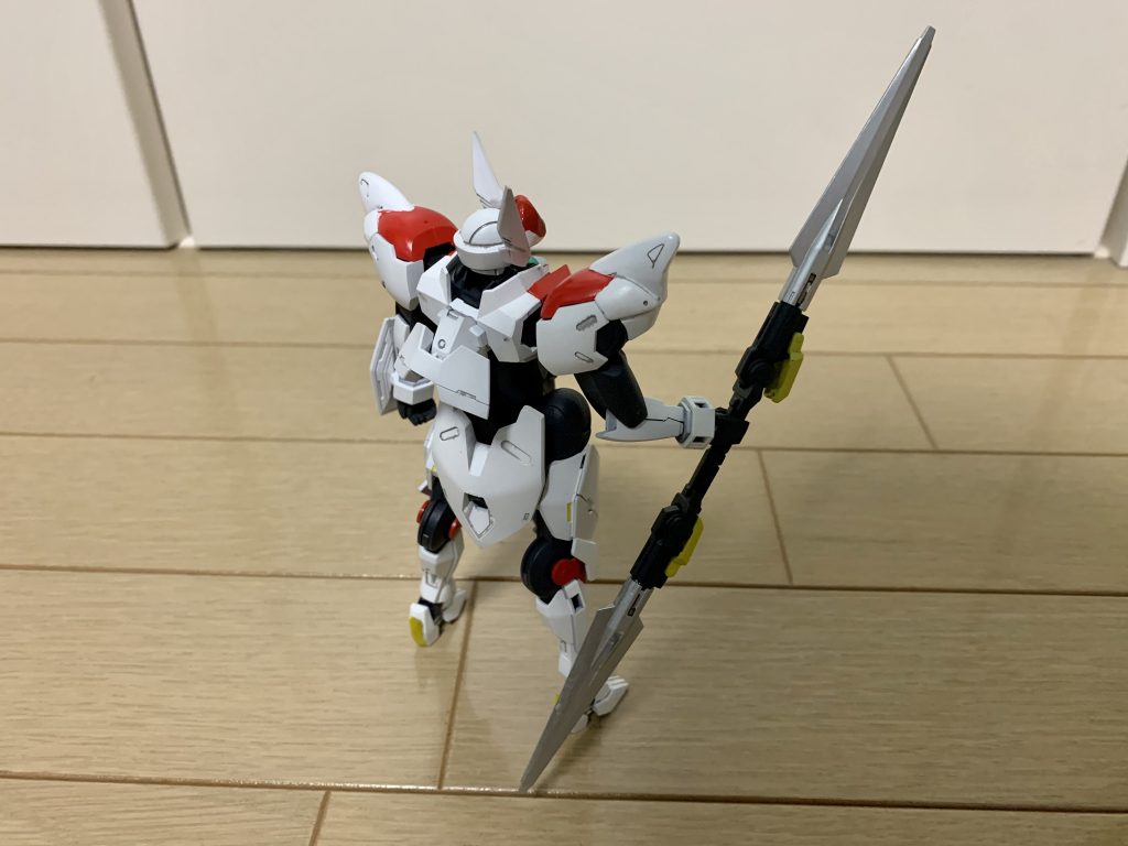 背面から。ちょこちょこ粗があるなぁ…