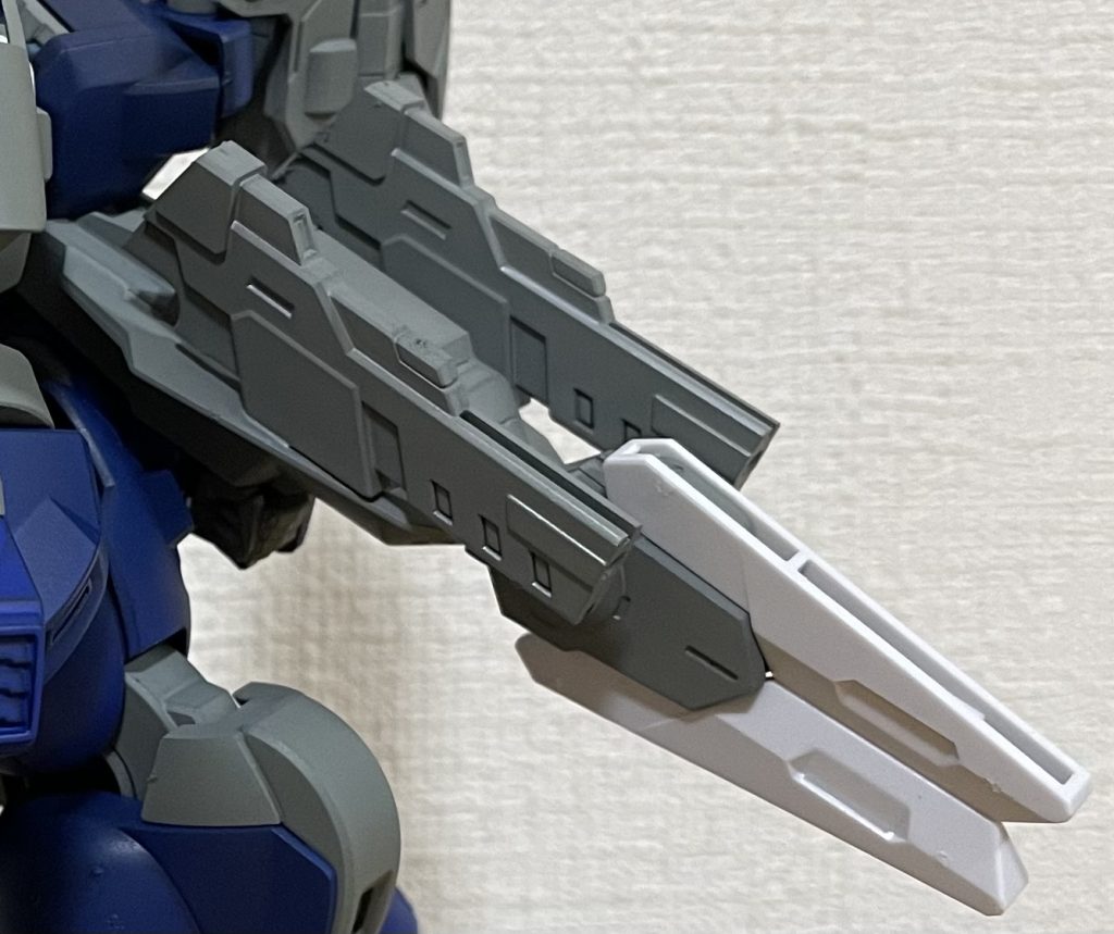 試験型ツインビームアンカーライフルライフルをドンッと2つ積んで、さらにアンカーまでつけちゃった贅沢ロマン武装です。