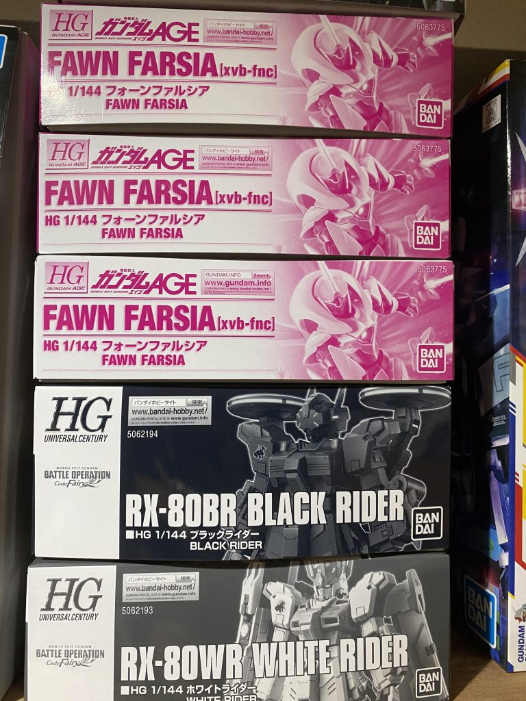 プラバンで気が動転して３個買ってしまったが、ちゃんと成仏させました！！ちなみに、ライダーｘ２もとりあえず素組しています。