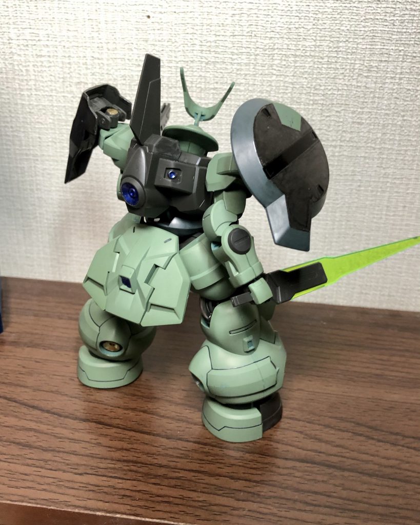 バックパック？のバーニアもメタルバイオレットを使いましたが、あまりよく考えて配色はしてないです。