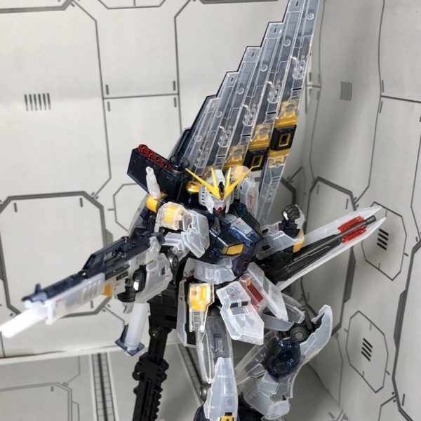 νガンダム（クリアカラー）