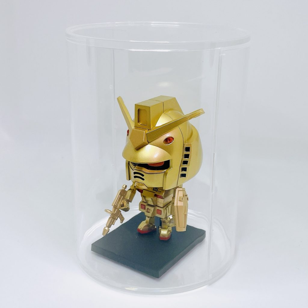 メタリック系、特にゴールドは時間が経つと霞むのでダイソーのフィギュアケースに入れて保管しますw