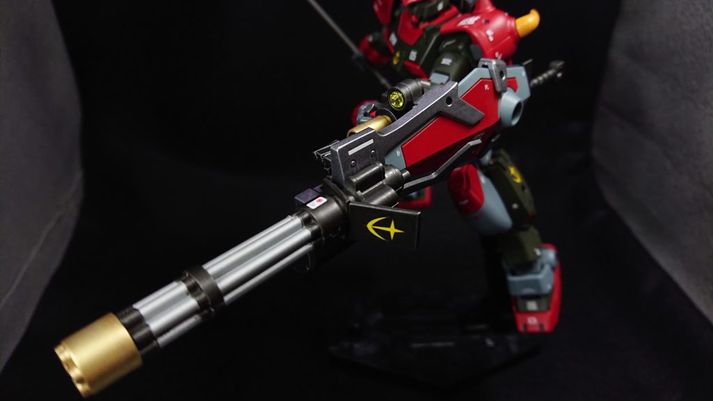 部分塗装にタミヤのエナメル塗料・クロームシルバー・メタリックブラウン・フラットブラック・フラットレッド・ダークグレイセンサー部分にはMr.メタリックカラーGX・メタルイエロー