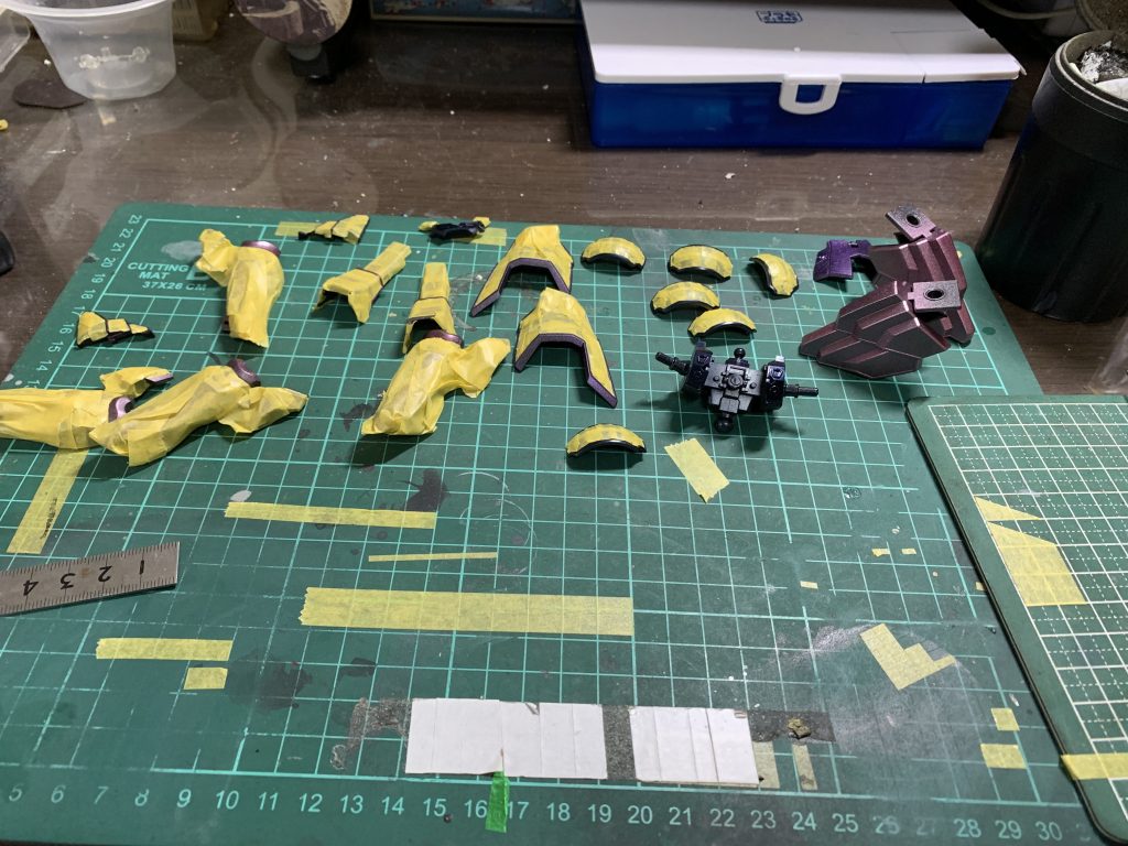 エングレービングはマスキングと筆塗り