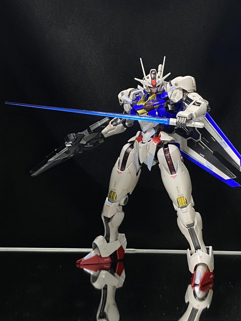 いつかその胸に秘めた刃が鎖を断ち切るまでずっと共に闘うよママンの思惑はあっても、エアリアルは最後までスレッタの味方と信じられる歌詞で、不安はありつつも今後の展開が楽しみです。