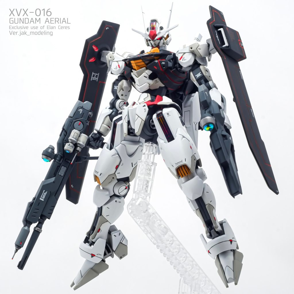 空中戦が得意なエラン機としてのフライトフォーム。ウィングのパーツはなんのガンダムか不明ですがwジャンクパーツから。もう一つエラン機の特徴としてのロングレンジライフル。はインパルスガンダム系から拝借。