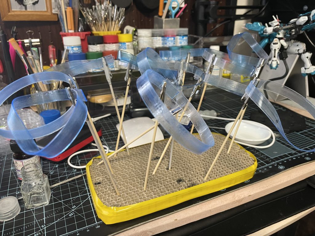 軌道エフェクトの軌道はライターとか爪とか色々試したけど、ドライヤーで温めて癖つけが良き✨