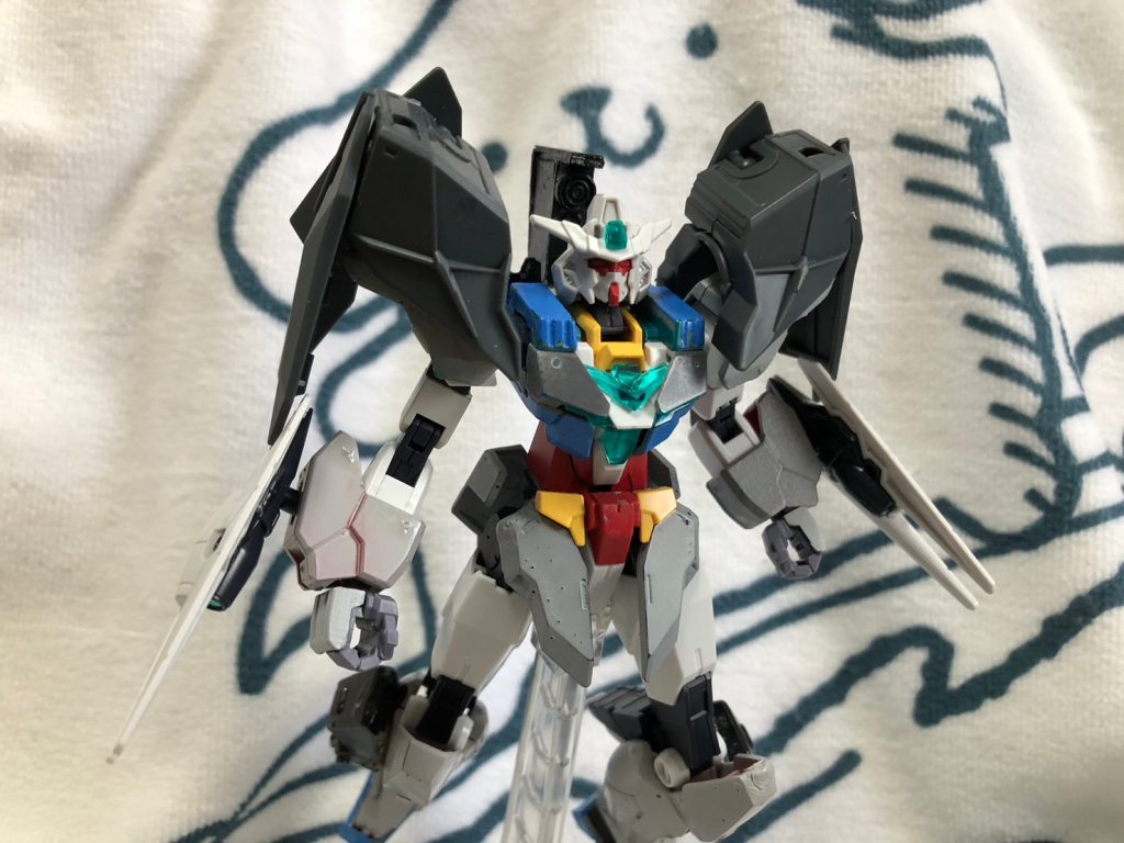 索敵機体という事で、武器は特にないです。バックパック取り付け時にサーベル部が干渉したので今回はつけておりません。