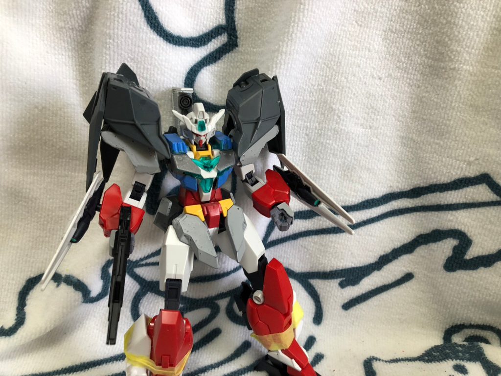 太ももになんか足りないと思ったんでジャンク漁りアレックスの足首あたりのパーツが出てきたのでそのまま使用。