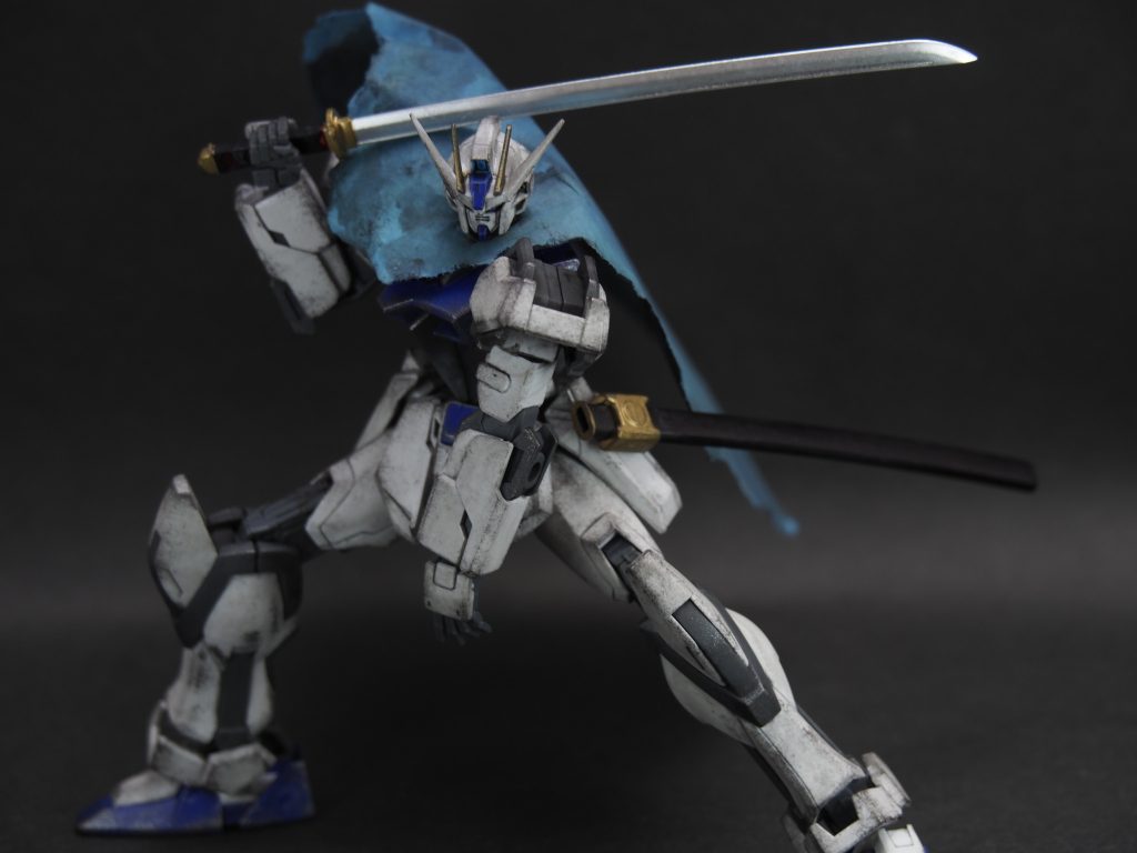 マントの色、イメージは初代ダークソウルの「深淵歩きのアルトリウス」から頂きました。登場シーンから剣技から何から何までカッコよすぎるよ・・・