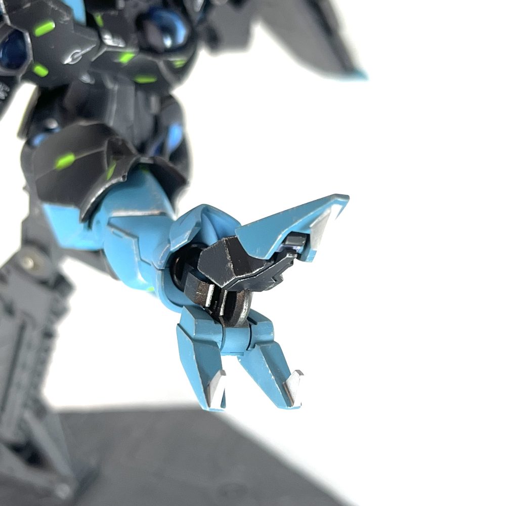 鉤爪の肉抜き埋めに関しては「あんま目立たなそうだからやらなくても良いかなぁ」とか思ってましたが、やってみたらかなり見た目良くなったんじゃないでしょうか?