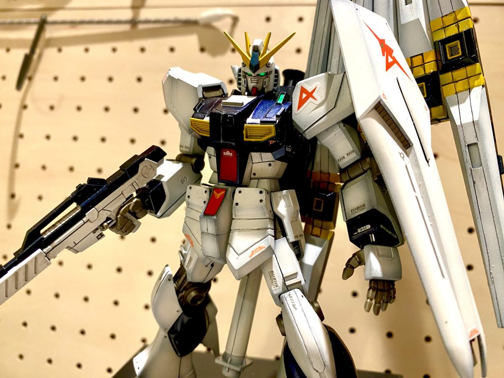 HG νガンダム–3枚目/制作者：真プラ工房