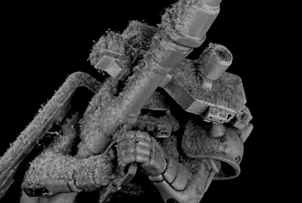 マゼランがザクの直上832kmに最接近した瞬間、デュークは躊躇なく引き金を引いた。ザクを中心に半径2kmの森林は給電爆薬炸裂の衝撃波で薙ぎ倒され、2秒後充電完了した超電磁スナイパーライフルの砲身内でマッハ12(約14800km/h)まで加速した劣化ウラン弾を射出。デュークは放たれた弾丸の行く末を見ることもなく静かに操縦レバーから手が離れた。しかし、命を賭けて放たれた弾丸はマゼランをわずかに逸れ、作戦は失敗に終わった。その後、亡命した主計技術者の設計によりドムをベースに開発されたGPシリーズ二号機「サイサリス」が誕生。奇しくも核バズーカを発射したガトーによりコンペイトウ宙域に集結した地球連邦軍将官の大量虐殺に繋がるのであった。歴史に「もし」は無いが、もしデュークが放った矢が林檎(マゼラン)を射抜いていれば星の屑作戦の結末も変わり、「ソロモンよ!私は帰ってきた!」の名言も生まれなかったのかもしれない。