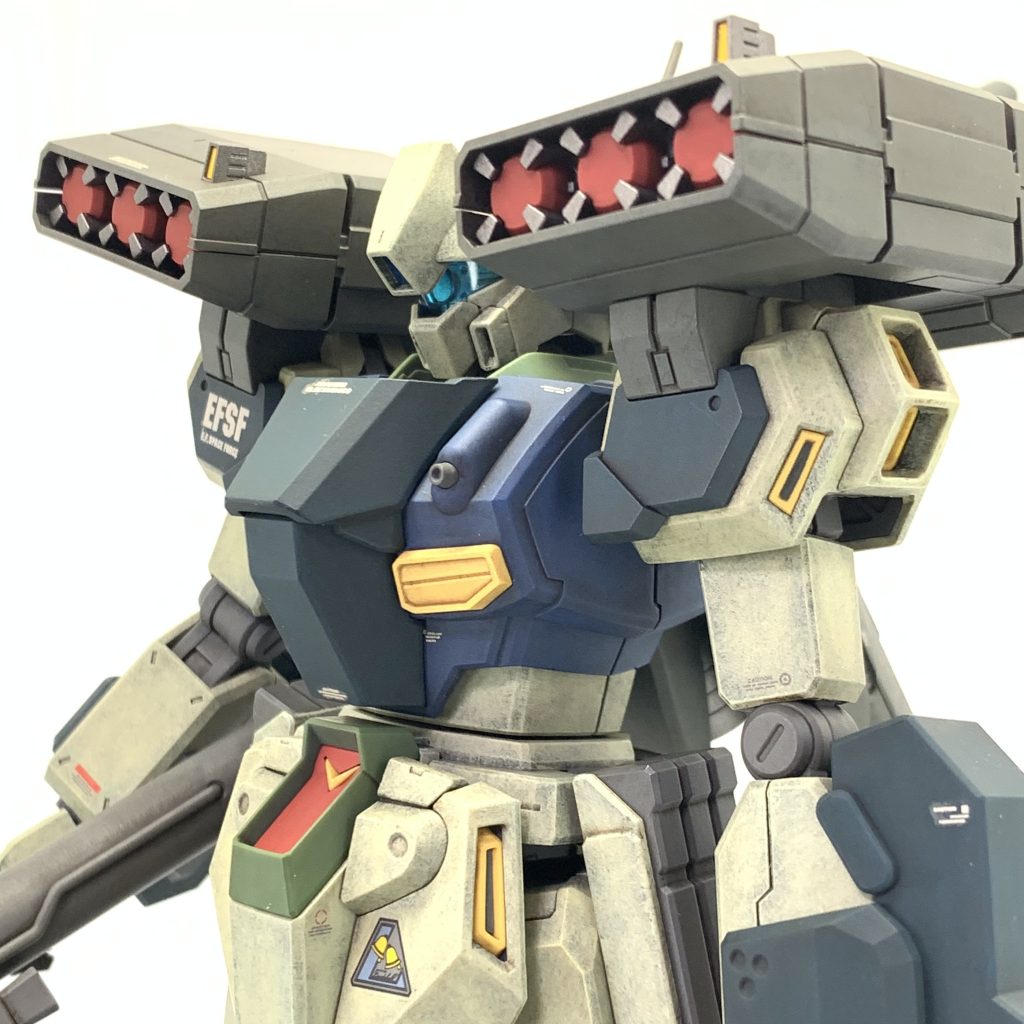 MGは筆塗りするには少し大変なサイズですが、キットのデキやパーツ分割が素晴らしいので満足度はすごく高いです😆