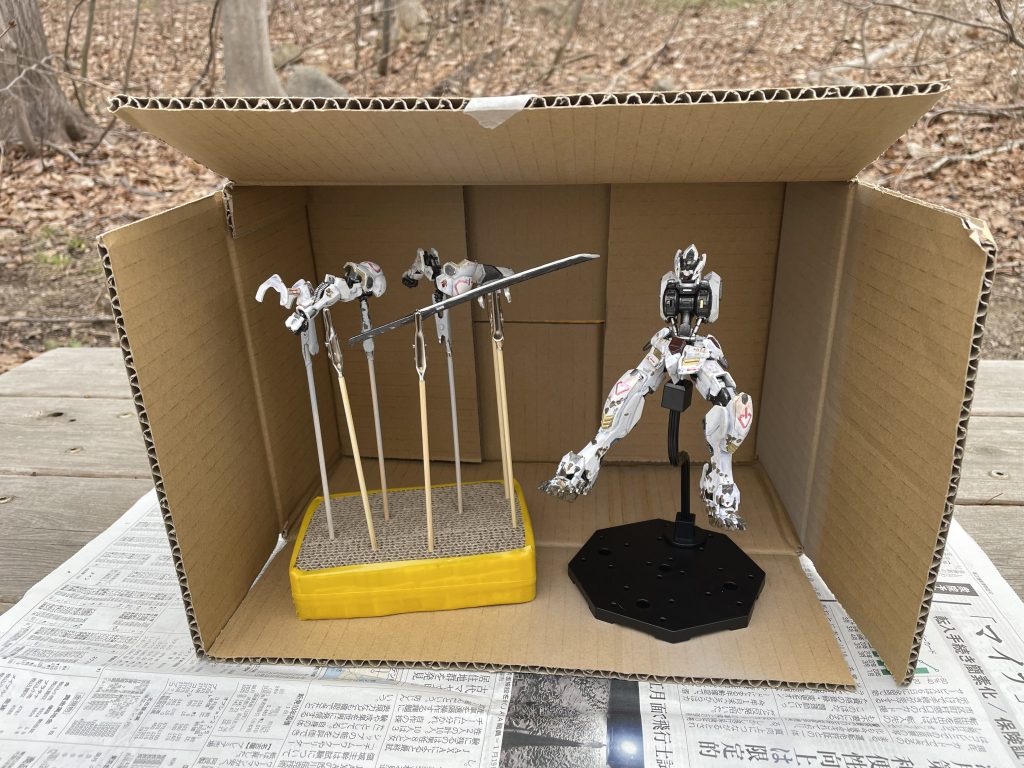 トップコート(つや消し)を公園に吹きにきたの図トップコート吹く時ってどこまで分解するのか悩む( ˊ̱˂˃ˋ̱ )