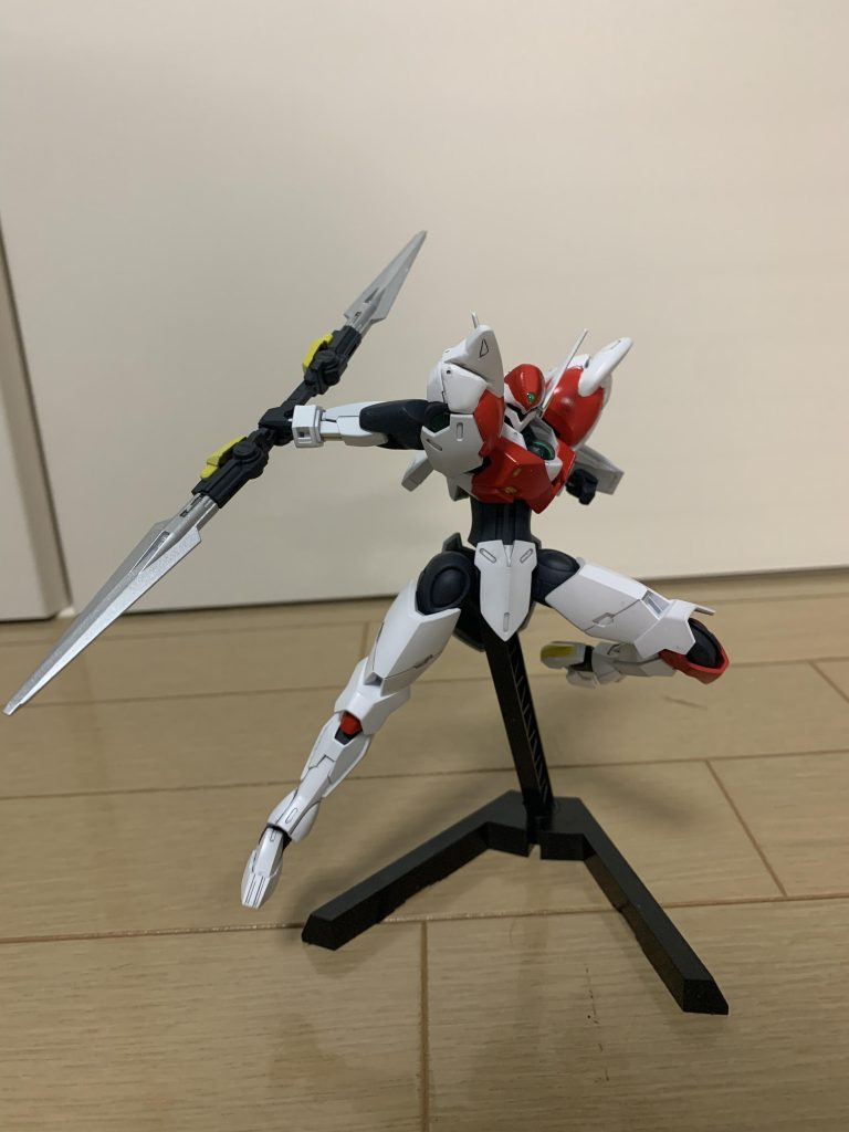 ミカエリスの可動域の広さのおかげでブレードの激しいアクションが思い通りとれて満足です。