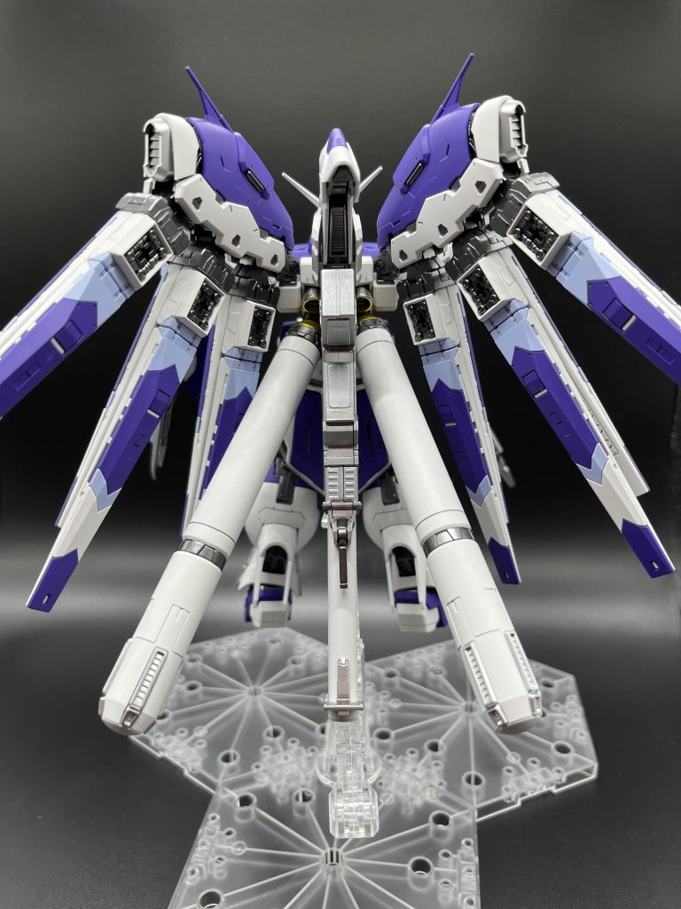 メインのブルー部分はガイアカラーのパープルヴァイオレットで塗装しました他の部分も大体はガイアノーツ塗料で塗装しました