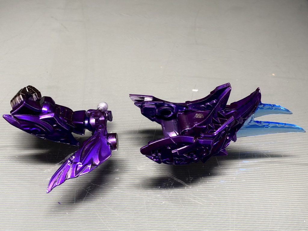 肩のアーマー側は内部に割と簡単にネオジムを仕込んで、肩側はベタ付けしました。ネオジム改造はアーマー着脱がパチパチ楽しくなりますね。