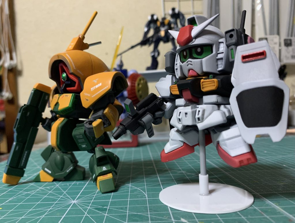 過去制作品のアッシマーとの比較。確か原作でもこのくらいの身長差はあった気がするのでセーフ。