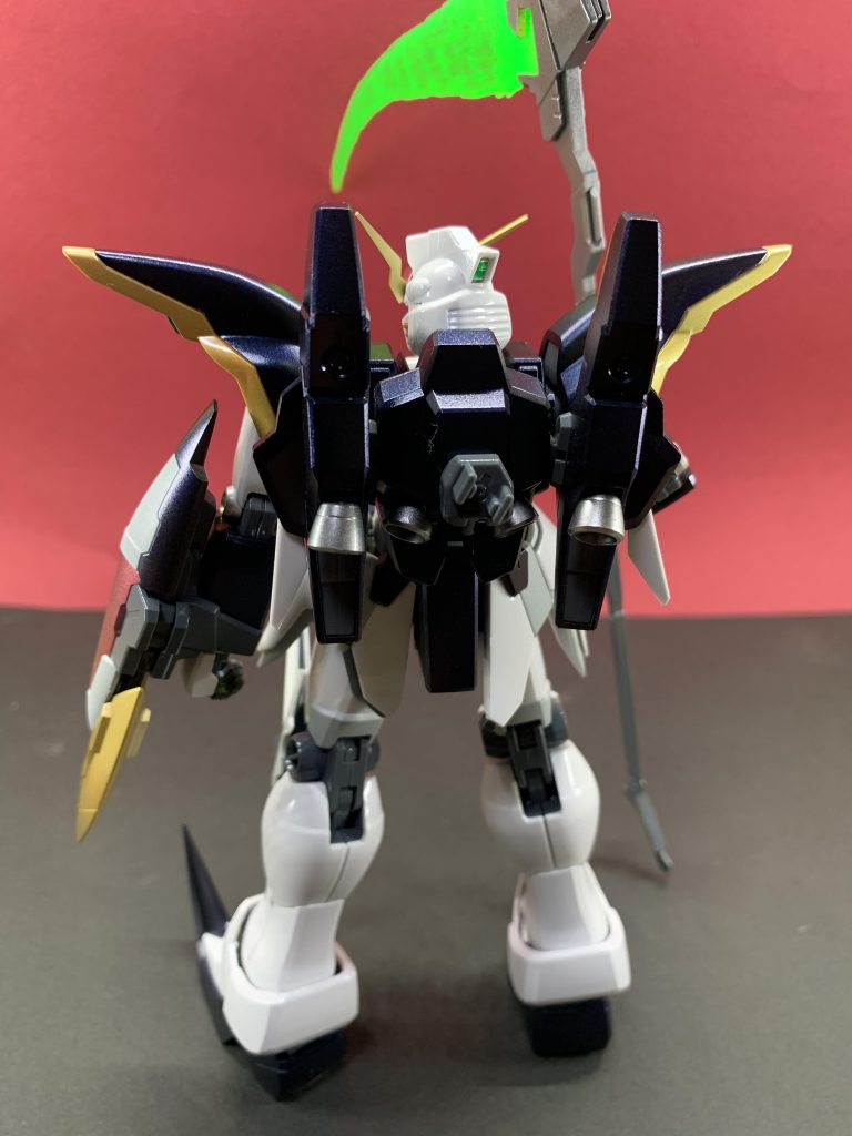 黒部分はプリズムブルーブラックで塗装しました