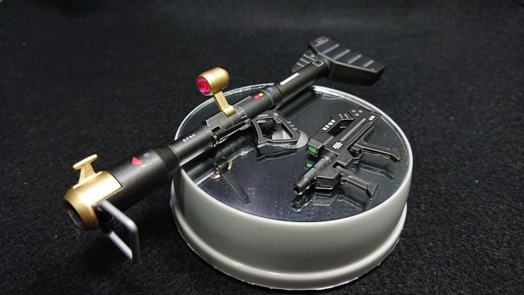 量産型らしさを出すため武装は特別なモノは持たせずに、ジャイアントバズとビームマシンガンと言う量産型らしい武装にしました