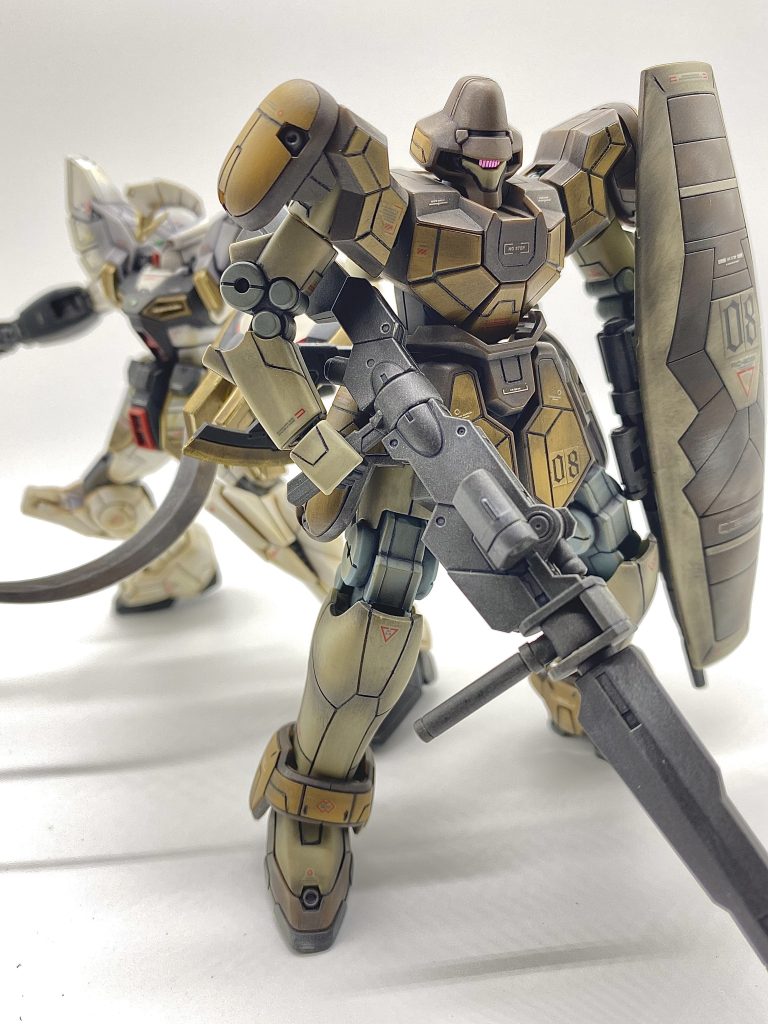 できることなら、膝下の足は、筋彫りした所で切り離し段差つけてつけ合してみたかったが… まだその時ではないと。サンドロックと並べて、雰囲気を楽しむのが一番だと自分に言い聞かせて次に進みます。最後までご覧いただき、ありがとうございました!