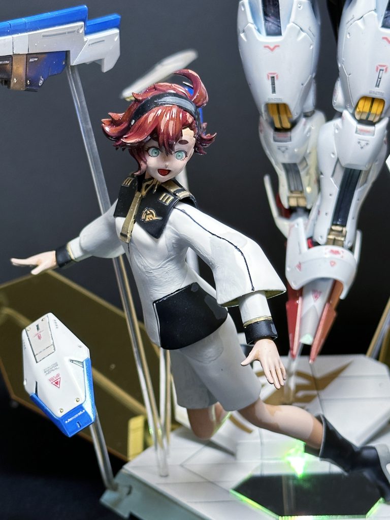 Figure-rise Standardのスレッタちゃんは関節をパテ埋めしてポージング固定しました。超~苦手な筆塗で仕上げてみたのですが、褐色の肌色が薄くなってしまいました・・・泣ホント、筆塗はニガテ・・・