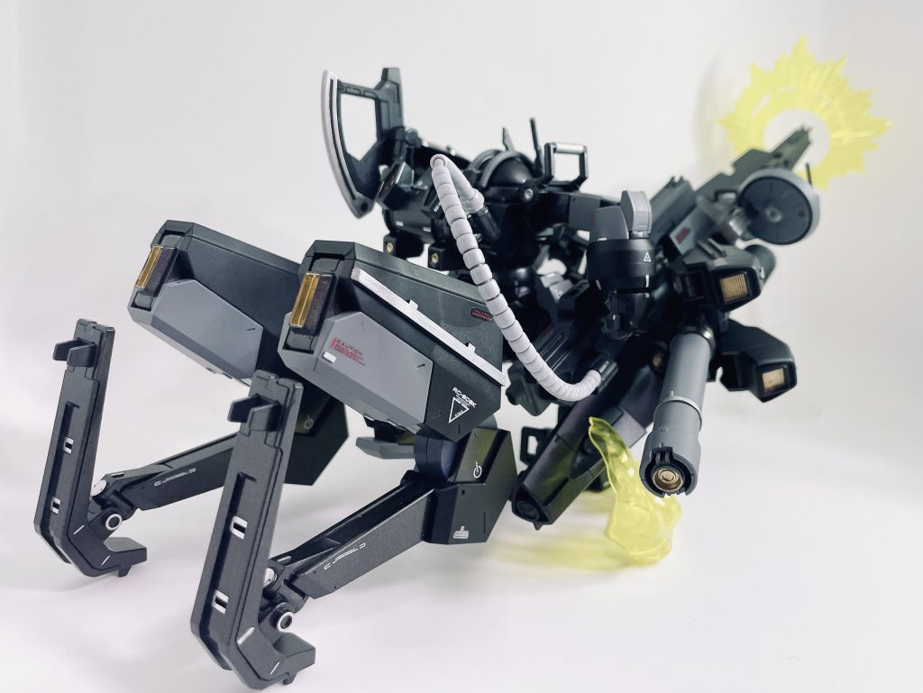 この後ろからの一枚・・・迫力やばくないですか~!?(自画自賛w)ちなみにこの射撃姿勢を取らせるため各部位置調整に20分くらいかかりますw(ポージングまでも一撃必殺)