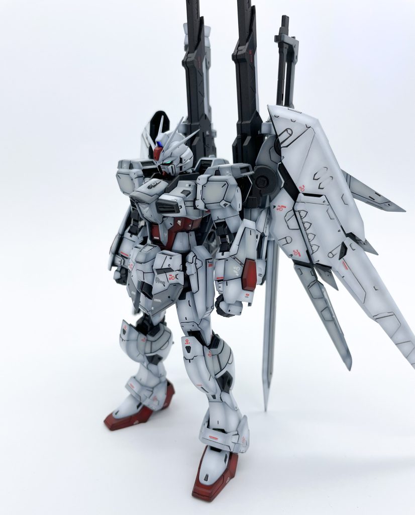 前腕部をビームシールド・ビームブーメラン装備型に