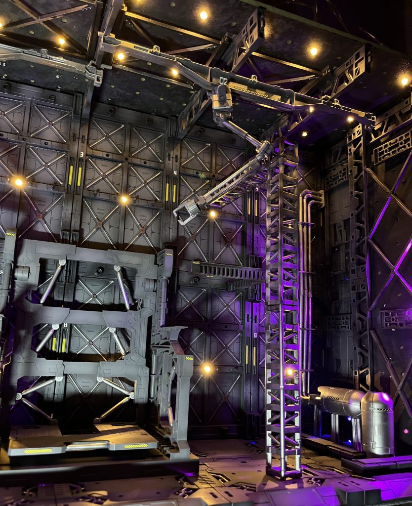 余ってたパーツとかでアーム作ったり得体の知れないタンク置いてみたり