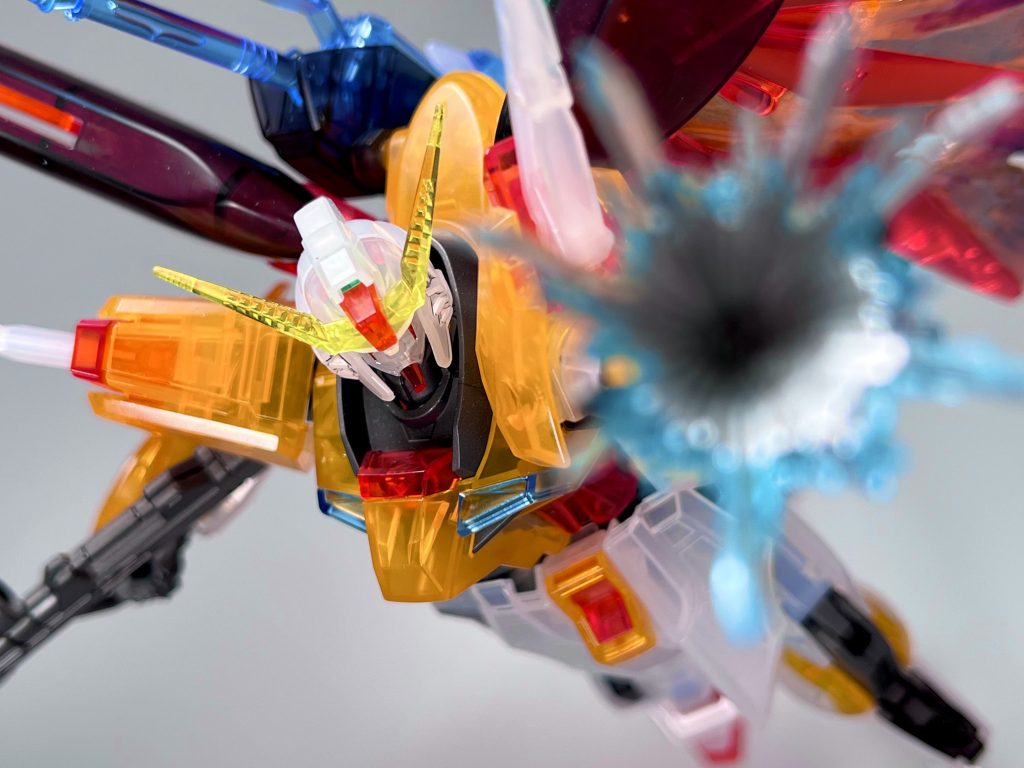 適当にアクションパルマのエフェクトの先端が丸くなってるところは削って尖らせてます。