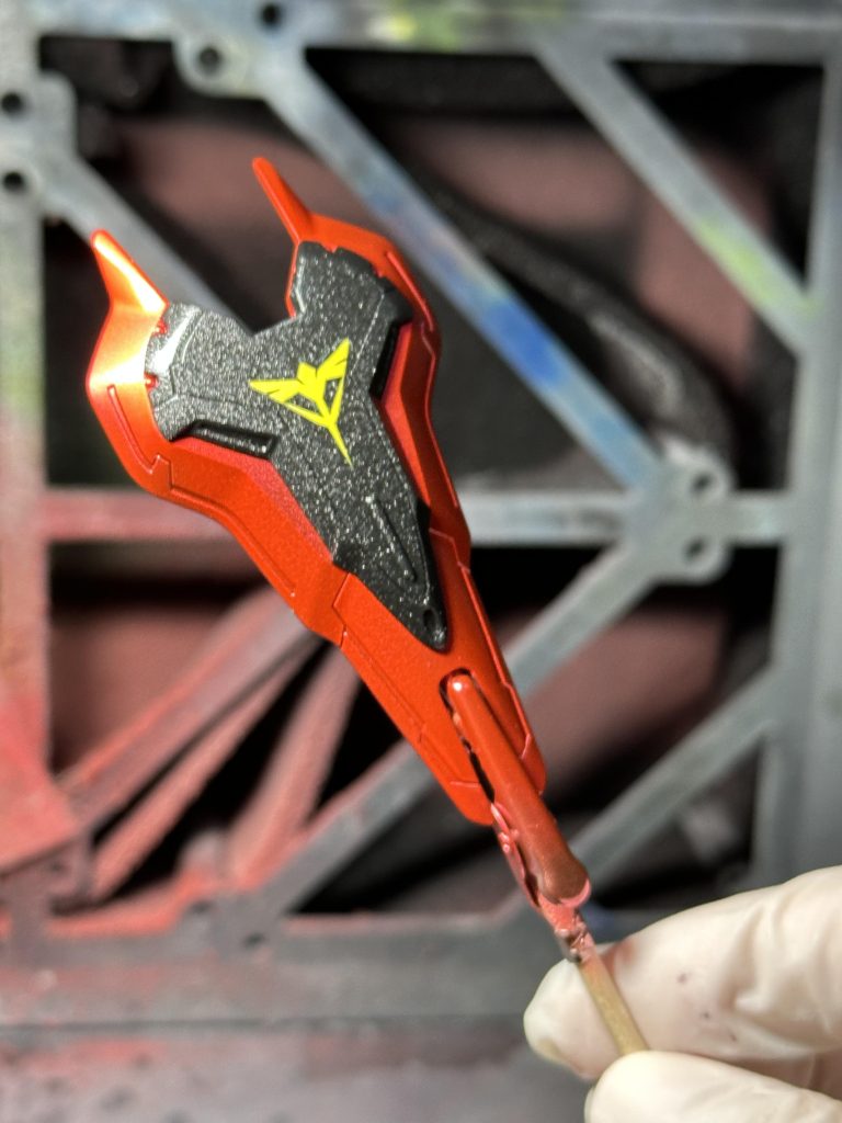 写真ではわかりにくいですが、シールドがテカテカにできて満足です。