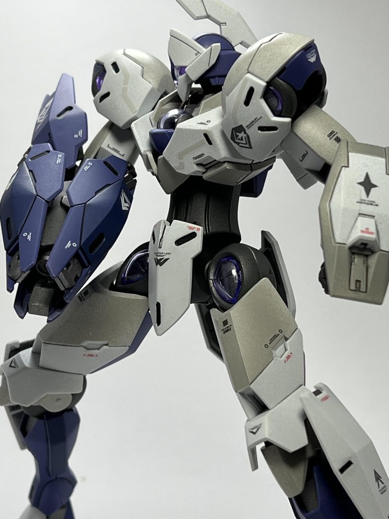 黒い箇所はシタデルで塗った気がします。結構黒く塗れていて写真で見るといい感じでした。