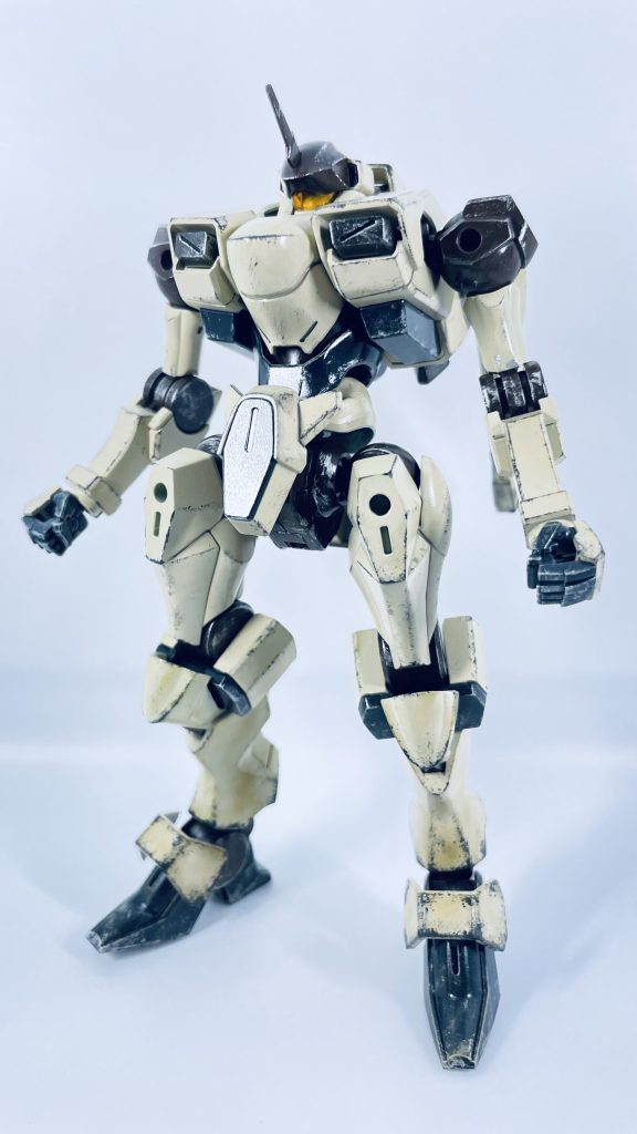 つや消しのトップコートを吹いたのですが、撹拌するのを忘れていたため、テカテカになってしまいました😇