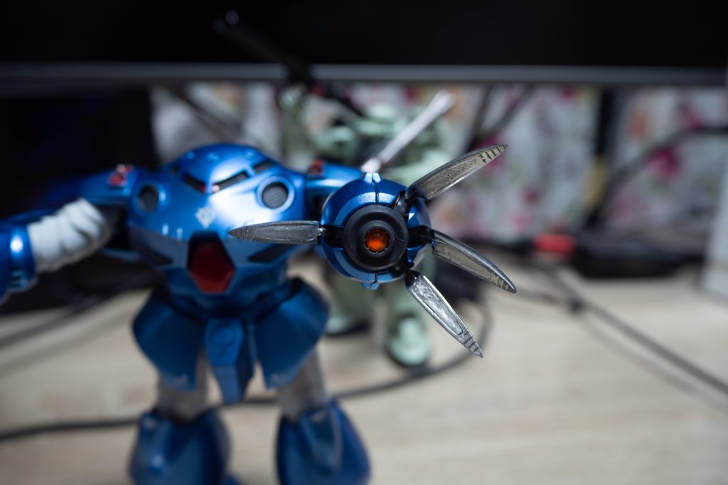 こちらは黄色。これも裏に蛍光ピンクを塗ってます。なんだかイクラのような色合いw