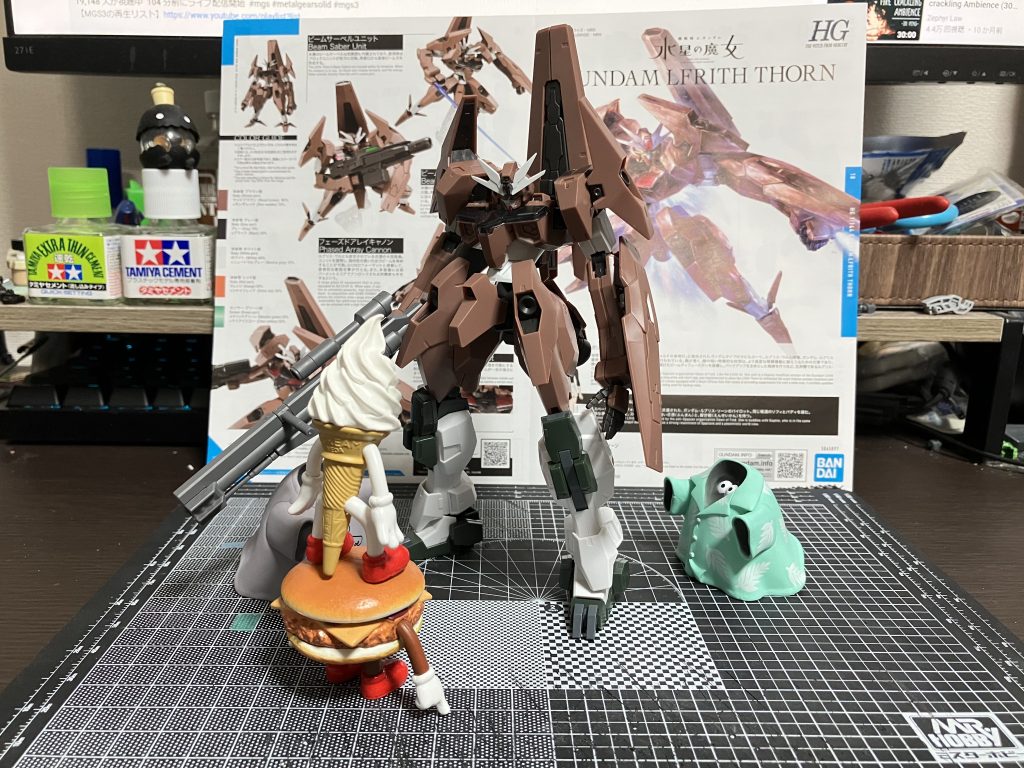 ここで大体の形が決まりました。でも武装が足りていないので、ここから武器をジャンクパーツから探す旅が始まりました。