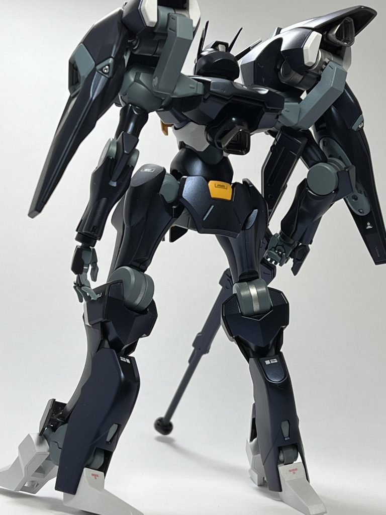 コラキの発光部分も塗ったのですがまるで見えません