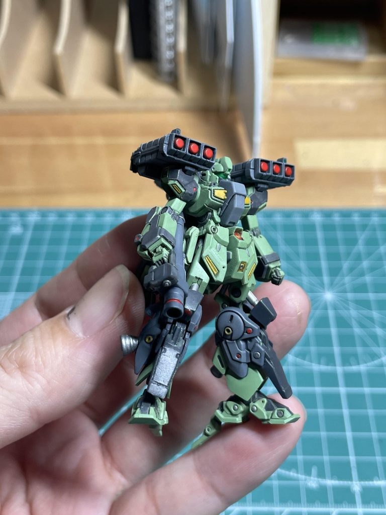 レジンに埋め込む前の状態です