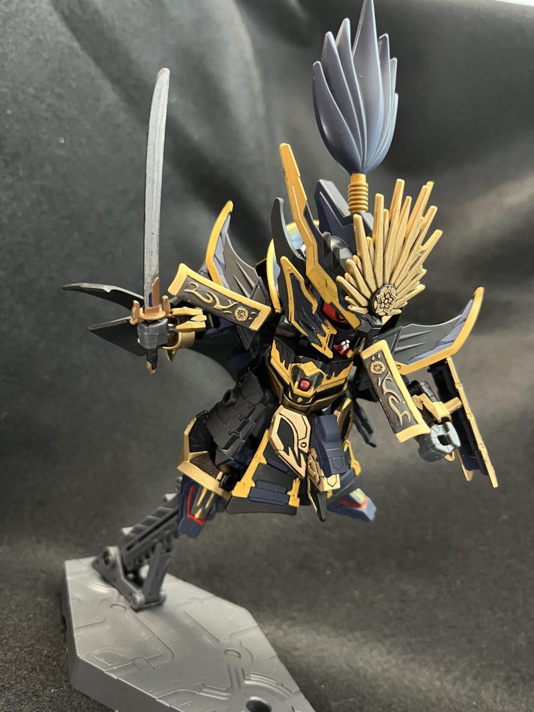 へし切長谷部。シールは目のみで、ほかは塗装しました。色むらはありますが、パッケージに違い感じにはなったかと💦