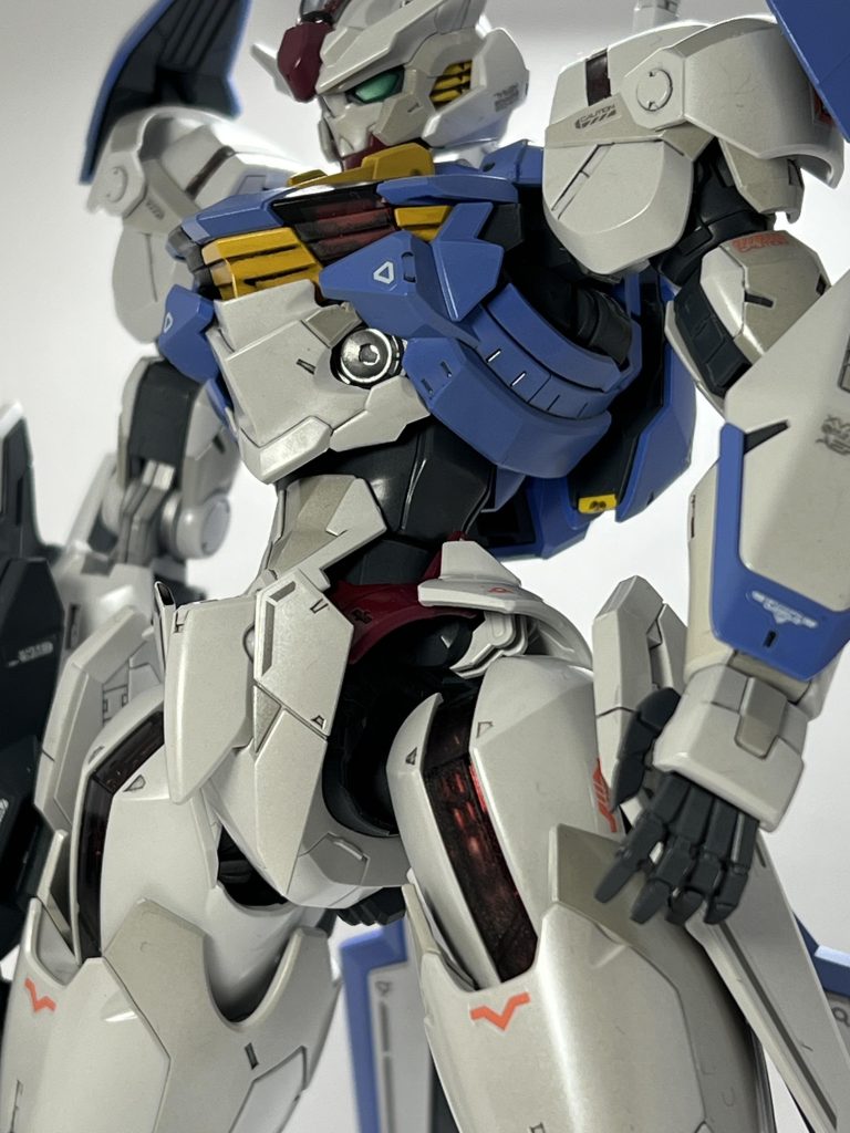 どこから見てもカッコ良くて満足度が非常に高いキットでした。クリアパーツの上からクリアを吹いたら少し曇ってしまったのが残念です。