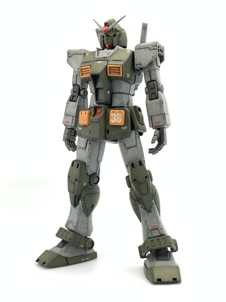 中のガンダムもキチンと塗りました😉