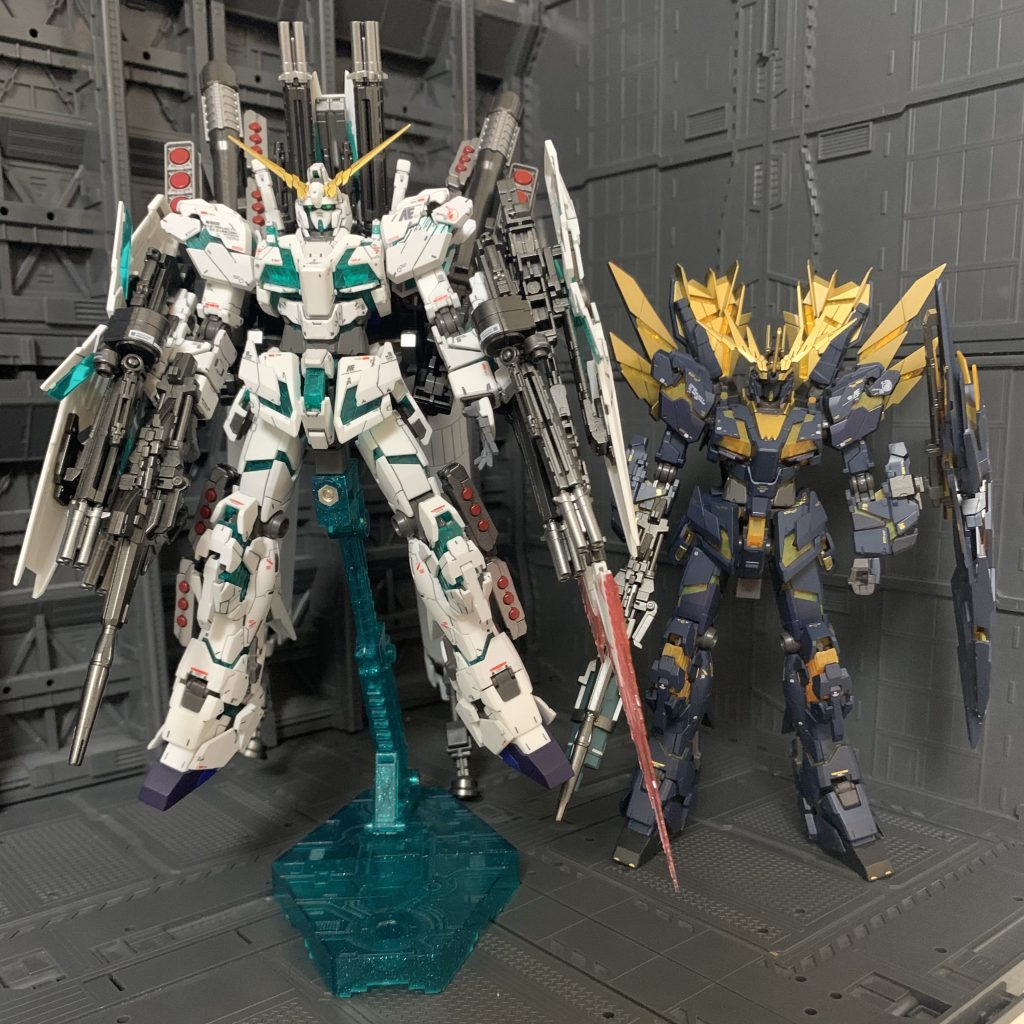 おまけでユニコーンと。同じ形状ですが、色が違うと全然違って見えますね。次はシナンジュ作成しようかと思います。