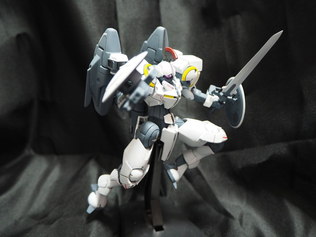 撃つ。剣は取り外せるし無改造で持ち手にフィットするいいサイズ。HGジン再販かHGCE化してくだち